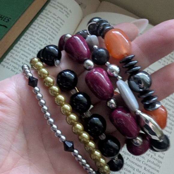 6 Multicolor Beaded Bracelet Set - Picture 2 of 7